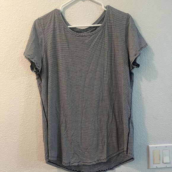 Lululemon Striped Black/Gray Women's Top - Picture 1 of 4